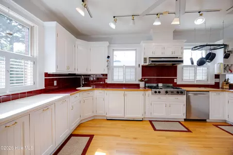 Kitchen - 427 E Main St, Washington, NC 27889 photo 1 of 2