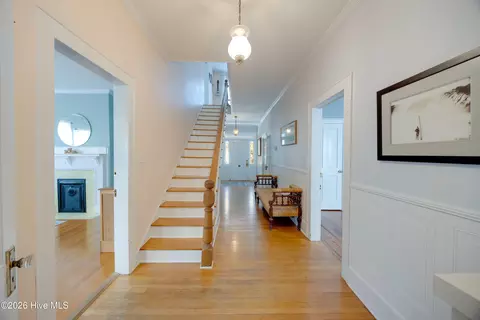 Entry Way - 427 E Main St, Washington, NC 27889 photo 1 of 4