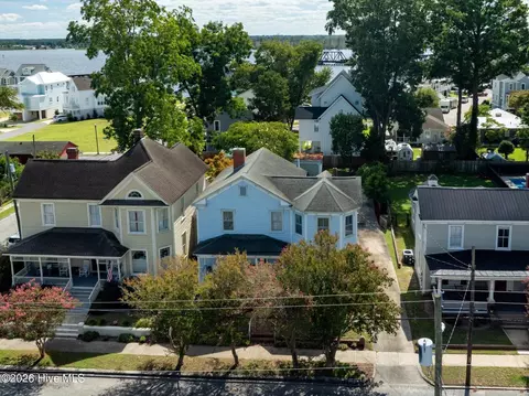 View/Area - 427 E Main St, Washington, NC 27889 photo 1 of 10
