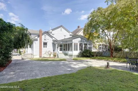 Exterior - 427 E Main St, Washington, NC 27889 photo 5 of 9