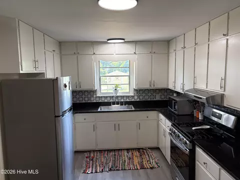 Kitchen - 1902 Gardner St, Augusta, GA 30904 photo 1 of 6