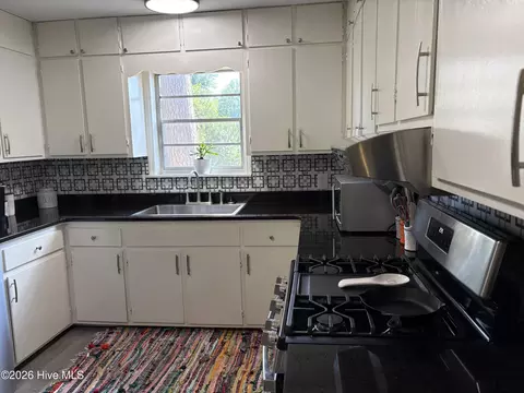 Kitchen - 1902 Gardner St, Augusta, GA 30904 photo 2 of 6
