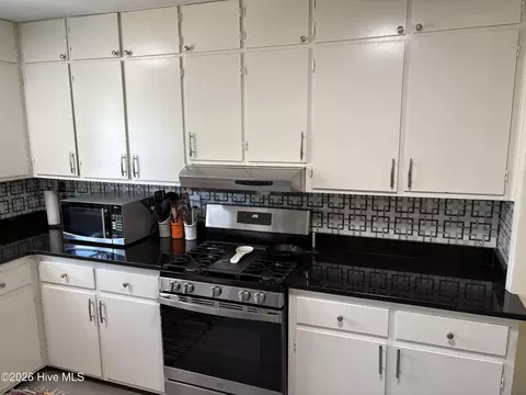 Kitchen - 1902 Gardner St, Augusta, GA 30904 photo 5 of 6