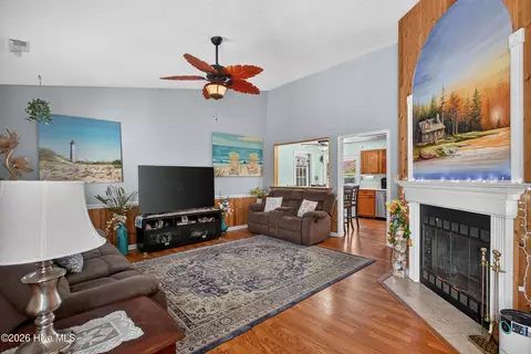 Living - 500 Nutfield Dr, Hubert, NC 28539 photo 1 of 2