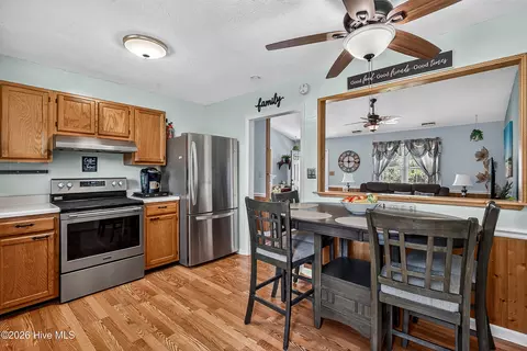 Kitchen - 500 Nutfield Dr, Hubert, NC 28539 photo 4 of 4