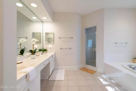 Bath - 31 Greyabbey Dr, Pinehurst, NC 28374 photo 2 of 10
