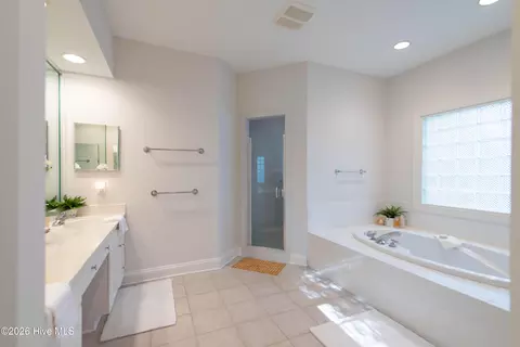 Bath - 31 Greyabbey Dr, Pinehurst, NC 28374 photo 1 of 10