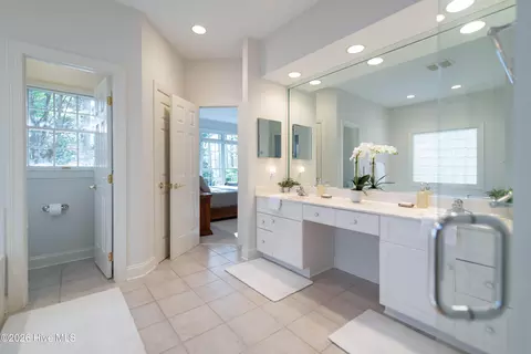 Bath - 31 Greyabbey Dr, Pinehurst, NC 28374 photo 5 of 10