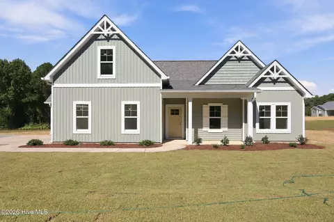 255 Barber Rd, Carthage, NC 28327