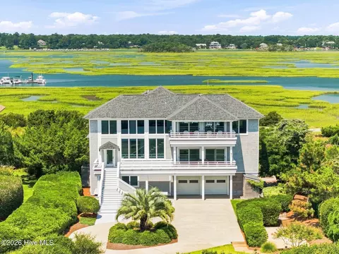 11 Beach Bay Ln E, Wilmington, NC 28411