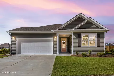 215 Whalebone Ave, Wilmington, NC 28411