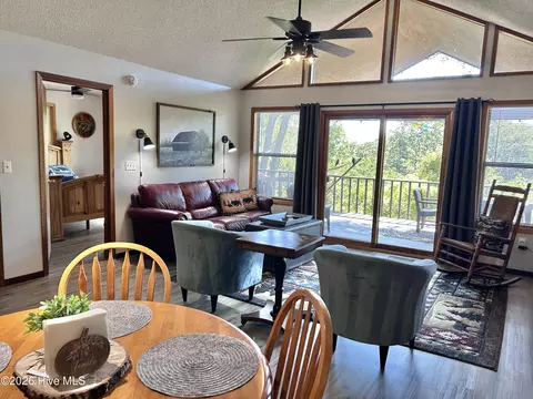 Living - 234 Ashley Ln, Murphy, NC 28906 photo 1 of 4