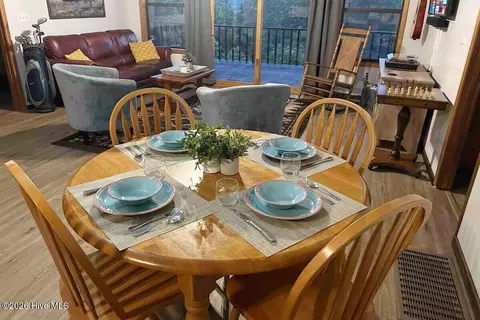 Dining - 234 Ashley Ln, Murphy, NC 28906 photo 2 of 4