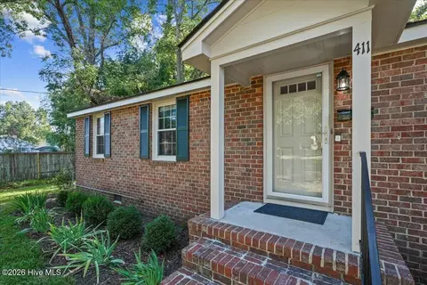 Exterior - 411 S 3rd St, Smithfield, NC 27577 photo 6 of 12