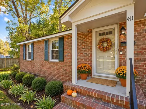 Exterior - 411 S 3rd St, Smithfield, NC 27577 photo 2 of 12