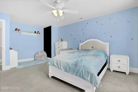 Bedroom - 413 Canter Crest Rd, Hampstead, NC 28443 photo 4 of 9
