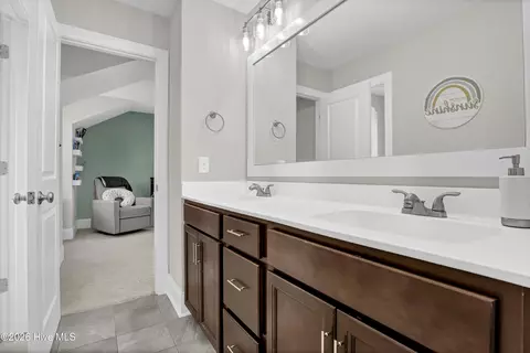Bath - 413 Canter Crest Rd, Hampstead, NC 28443 photo 6 of 7