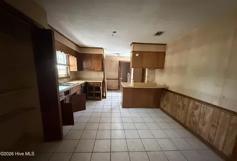 Other - 401 E Howard St, Wrens, GA 30833 photo 2 of 6