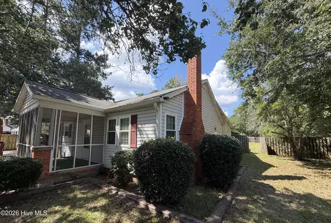 Exterior - 401 E Howard St, Wrens, GA 30833 photo 2 of 5