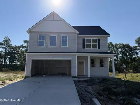 702 Finger Lakes Dr, Jacksonville, NC 28546
