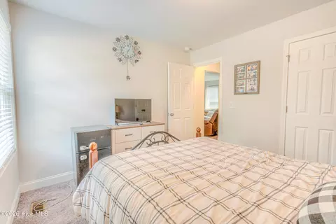 Bedroom - 1053 Springdale Rd, Southport, NC 28461 photo 4 of 6