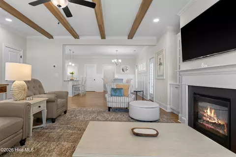 Living - 51 W Singing Ave, Hampstead, NC 28443 photo 2 of 5