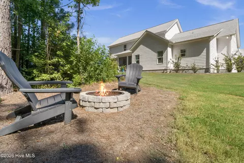 Exterior - 51 W Singing Ave, Hampstead, NC 28443 photo 7 of 7