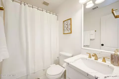 Bath - 4009 E Hidden Haven Ct, Augusta, GA 30909 photo 2 of 3