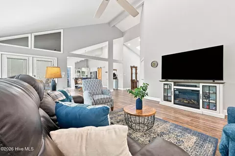 Living - 9 Forest Hills Ln, Pinehurst, NC 28374 photo 2 of 2