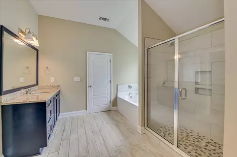 Bath - 108 Blazing Creek Ct, Evans, GA 30809 photo 3 of 4