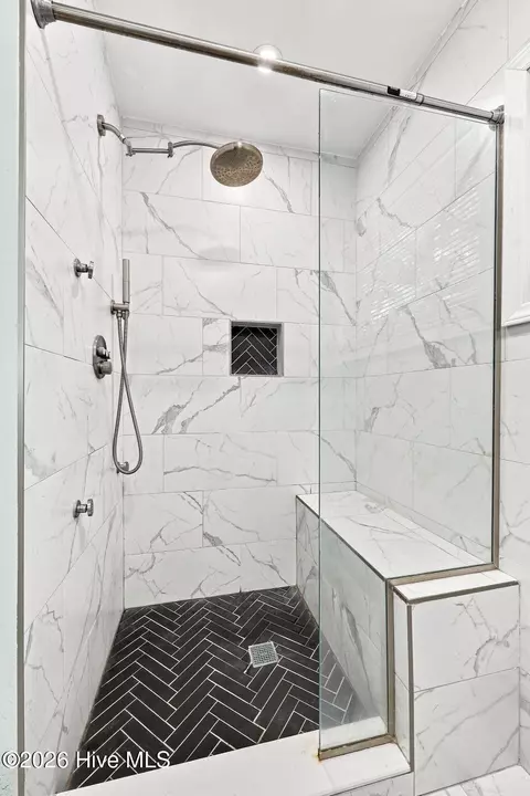 Bath - 402 E Vance St, Williamston, NC 27892 photo 4 of 5