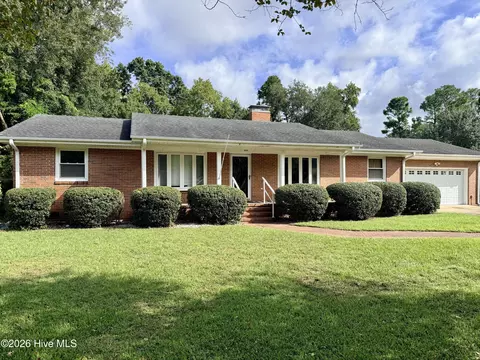 4825 College Acres Dr, Wilmington, NC 28403