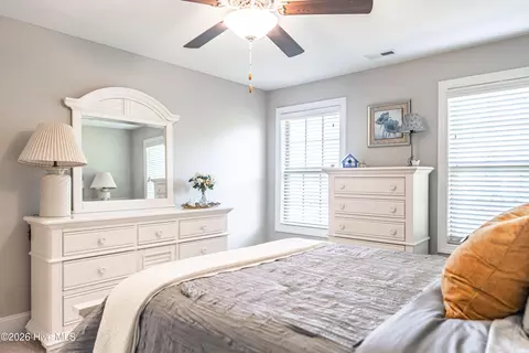 Bedroom - 124 Lark Dr, Pinehurst, NC 28374 photo 7 of 10