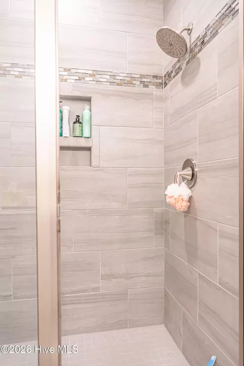 Bath - 124 Lark Dr, Pinehurst, NC 28374 photo 3 of 6