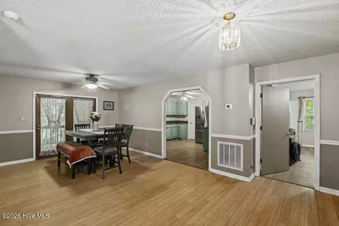 Dining - 509 Maize Ct, Hubert, NC 28539 photo 4 of 4