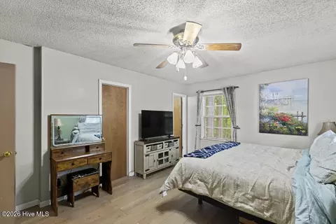 Bedroom - 509 Maize Ct, Hubert, NC 28539 photo 1 of 6
