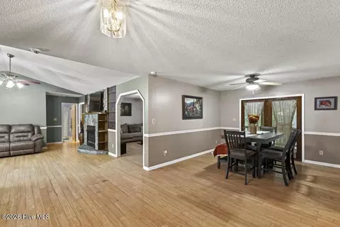 Dining - 509 Maize Ct, Hubert, NC 28539 photo 1 of 4