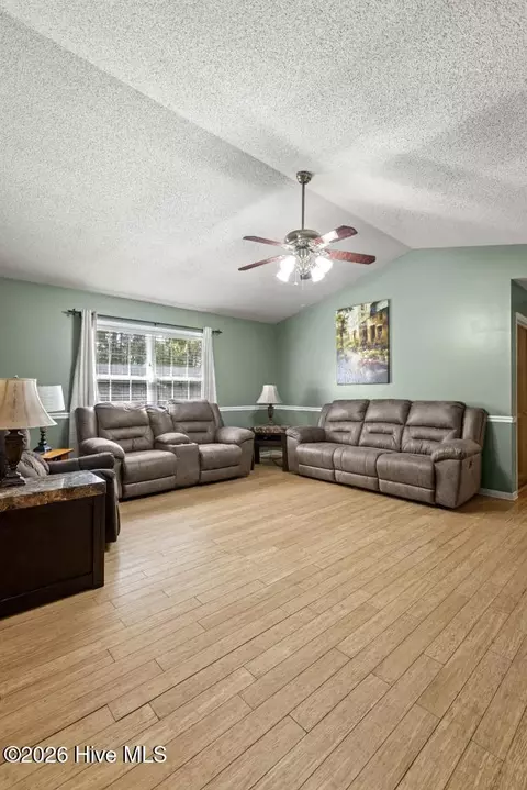 Living - 509 Maize Ct, Hubert, NC 28539 photo 1 of 4