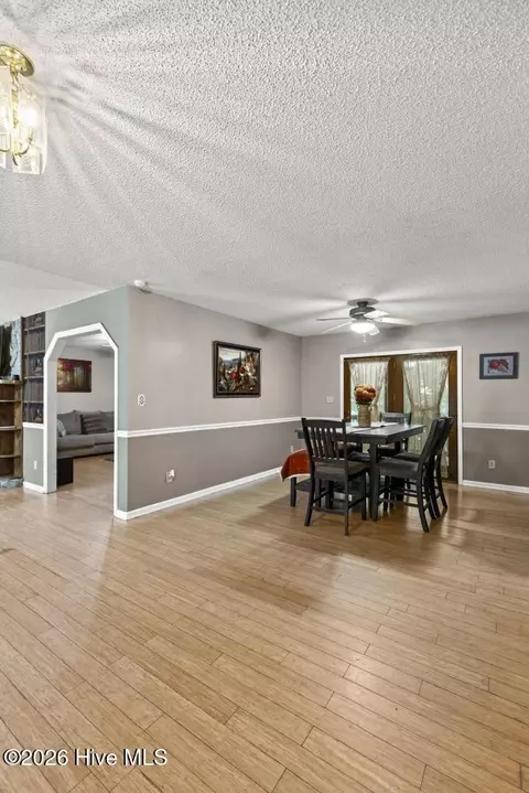 Dining - 509 Maize Ct, Hubert, NC 28539 photo 2 of 4