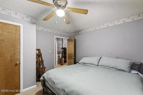 Bedroom - 509 Maize Ct, Hubert, NC 28539 photo 5 of 6