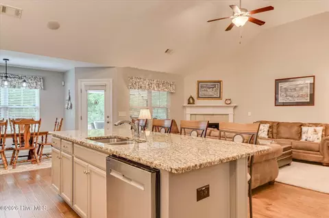 Kitchen - 207 Torrey Pine Trl, Evans, GA 30809 photo 3 of 5