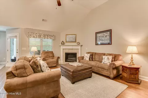 Living - 207 Torrey Pine Trl, Evans, GA 30809 photo 1 of 3