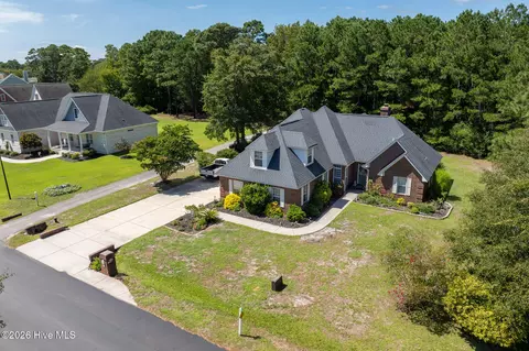 505 Seascape Dr, Sneads Ferry, NC 28460