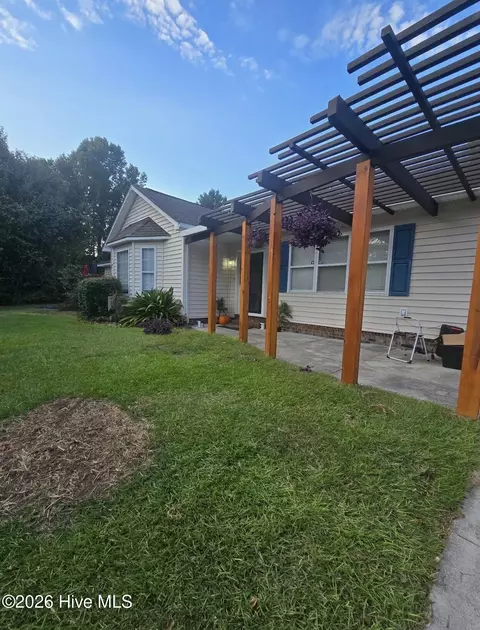 Exterior - 102 Donna Ct, Hubert, NC 28539 photo 1 of 10