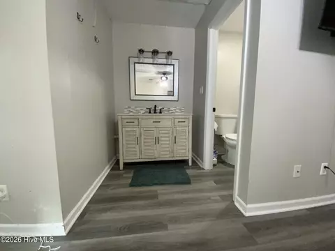 Bath - 102 Donna Ct, Hubert, NC 28539 photo 1 of 2