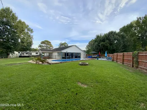 Exterior - 102 Donna Ct, Hubert, NC 28539 photo 6 of 10