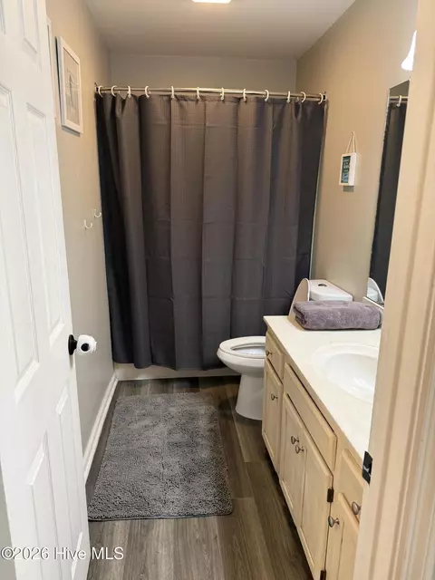 Bath - 102 Donna Ct, Hubert, NC 28539 photo 1 of 3