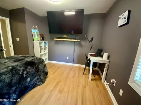 Bedroom - 102 Donna Ct, Hubert, NC 28539 photo 5 of 9