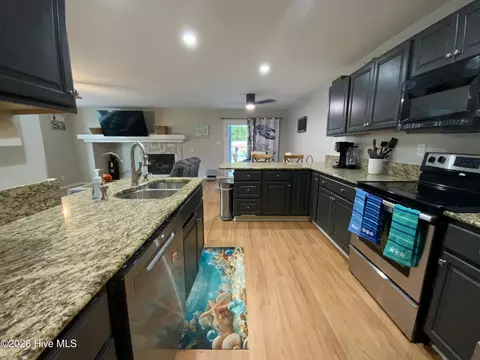 Kitchen - 102 Donna Ct, Hubert, NC 28539 photo 1 of 2