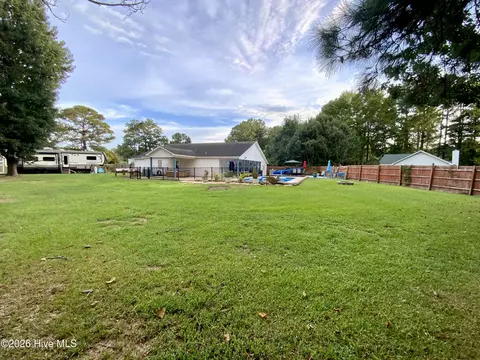 Exterior - 102 Donna Ct, Hubert, NC 28539 photo 7 of 10